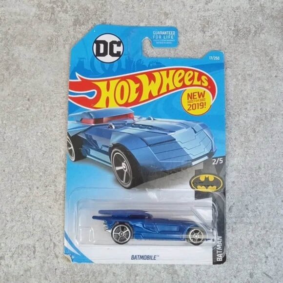 🍒 Batman Holiday Bundle - Picture 7 of 10